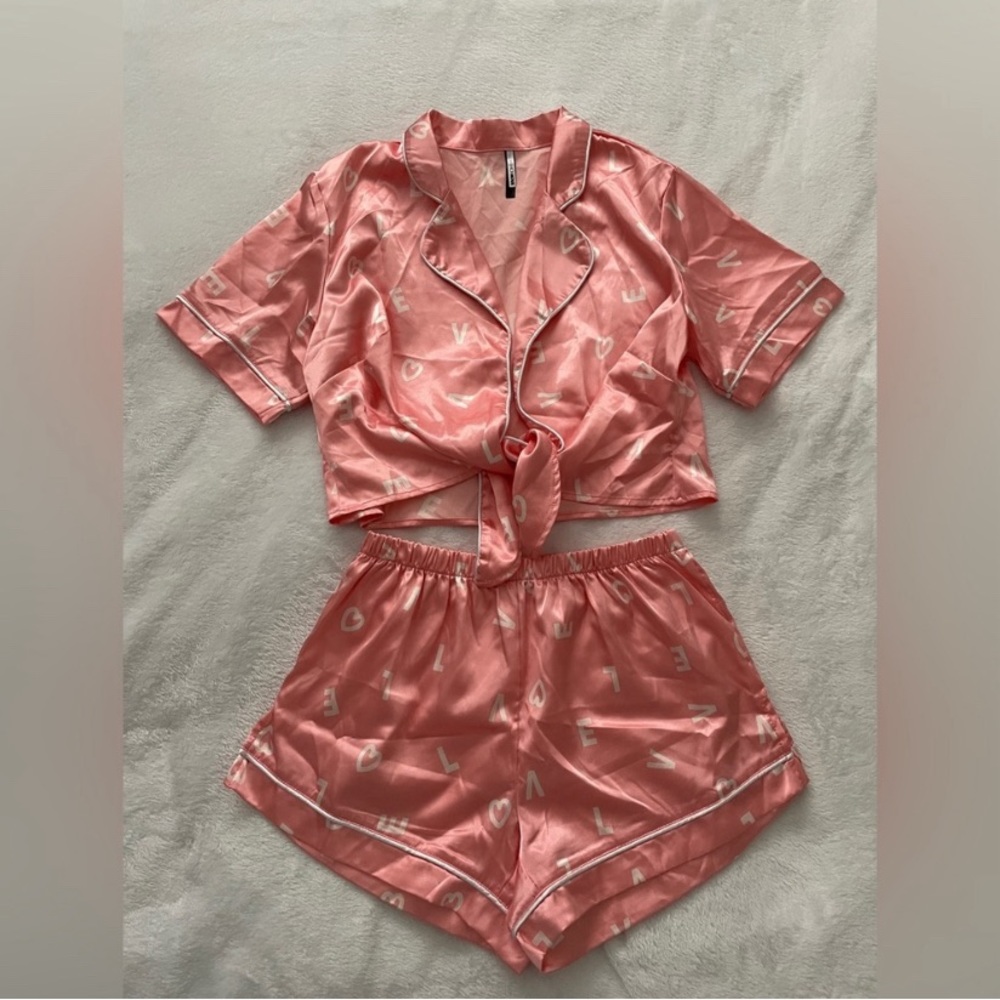 Fashion nova satin pj short set